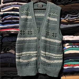 Pendleton Men's Teal and White Patterned Cardigan